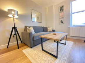 Brand New Central Apartment Southampton with Parking & SuperKing Bed - Sleeps up to 4